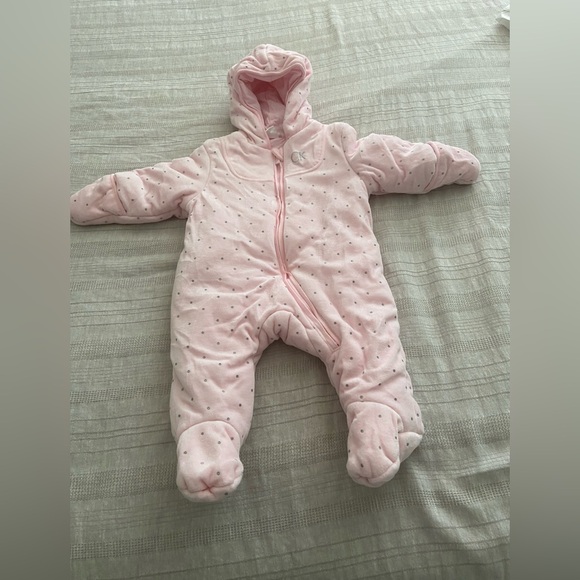 Calvin Klein Light Pink Polka Dot Footie - Picture 1 of 4
